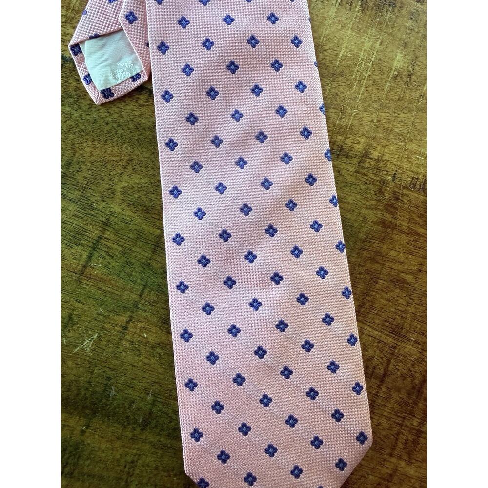 Brooks Brothers Pink Tie with Navy Floral Motif